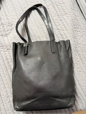 Everlane Original Black Leather Tote Bag